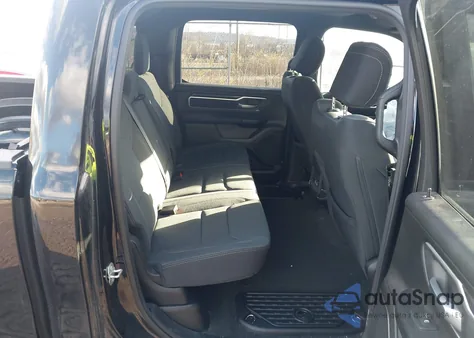 2023 Ram 1500 Big Horn 4X4 5'7 Box z USA, uszkodzony, nr VIN 1C6SRFFT6PN691719